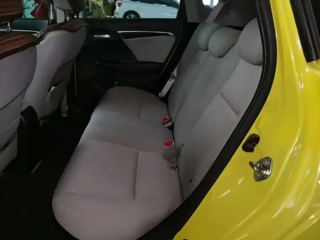 Honda Fit 2014 1.5L EXLI CVT Leading Edition — миниатюра 17
