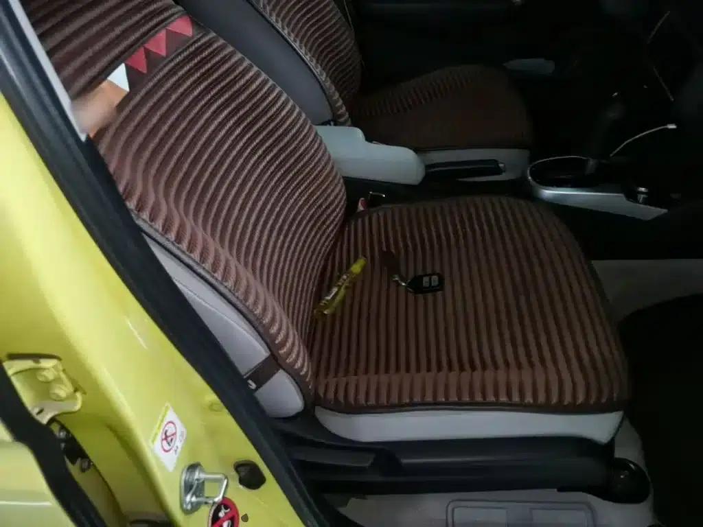 Honda Fit 2014 1.5L EXLI CVT Leading Edition — миниатюра 25