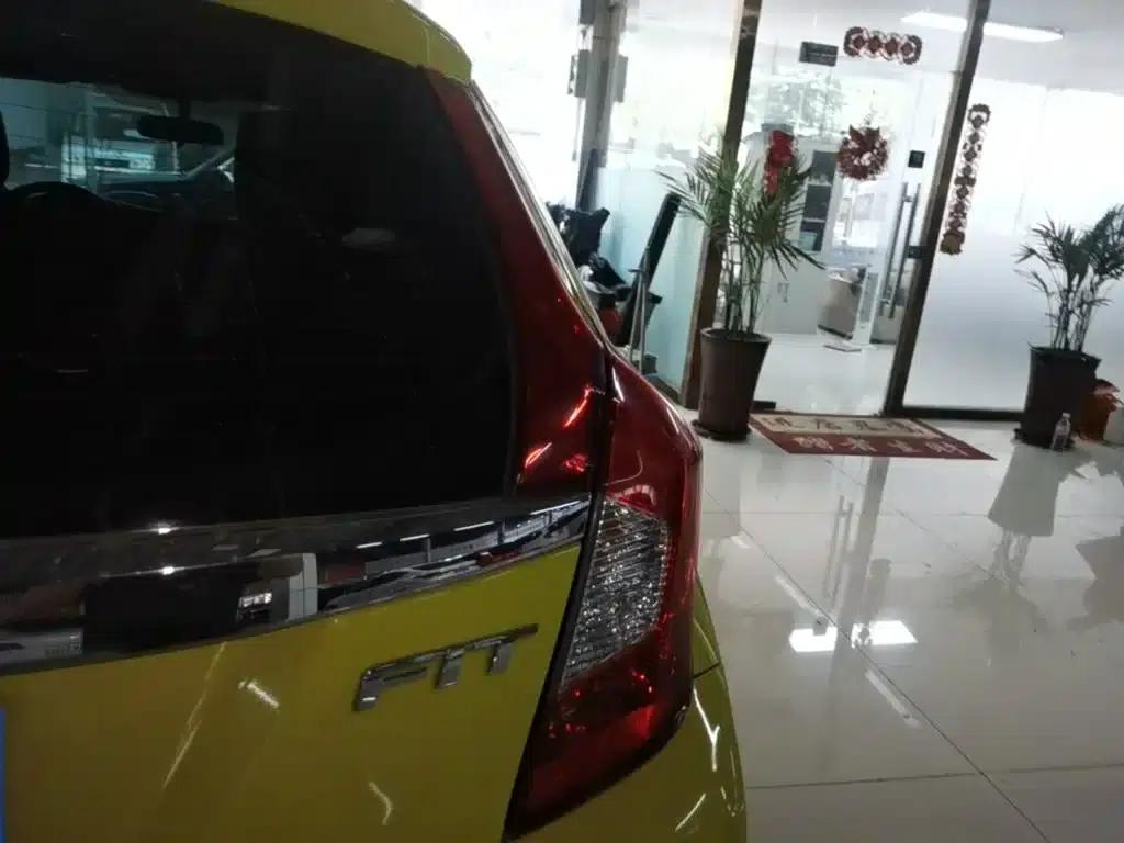 Honda Fit 2014 1.5L EXLI CVT Leading Edition — миниатюра 8