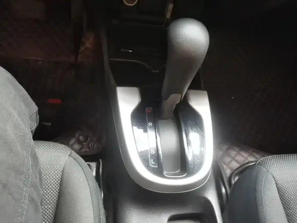 Honda Fit 2014 1.5L SE CVT Fashion Edition — миниатюра 14