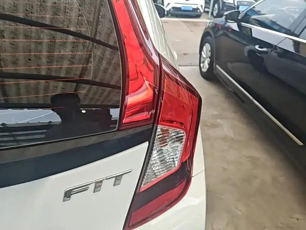 Honda Fit 2018 1.5L CVT Comfort Edition — миниатюра 8
