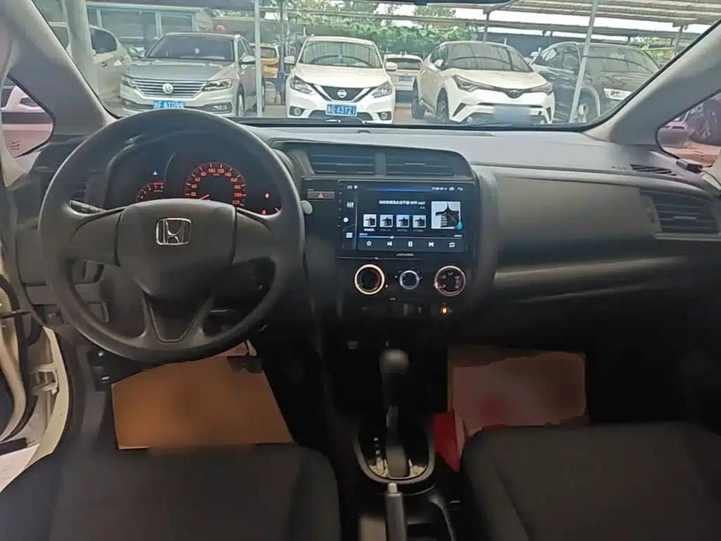 Honda Fit 2018 1.5L CVT Comfort Edition — миниатюра 10