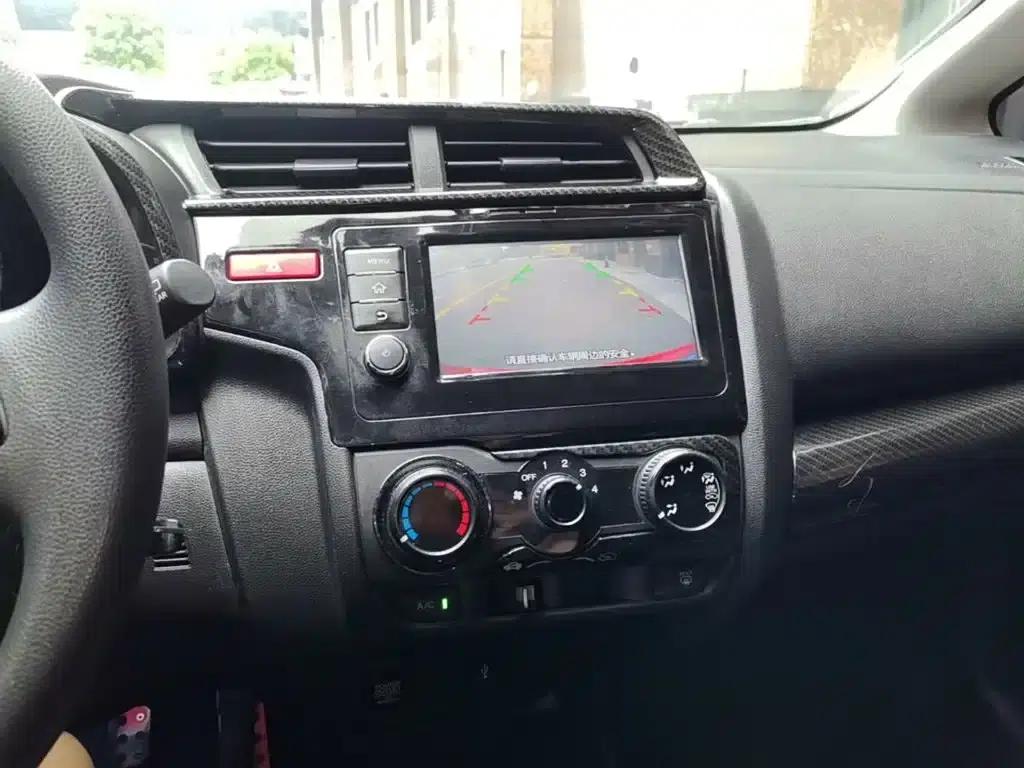 Honda Fit 2016 1.5L LXS CVT Comfort Sunroof Edition — миниатюра 13