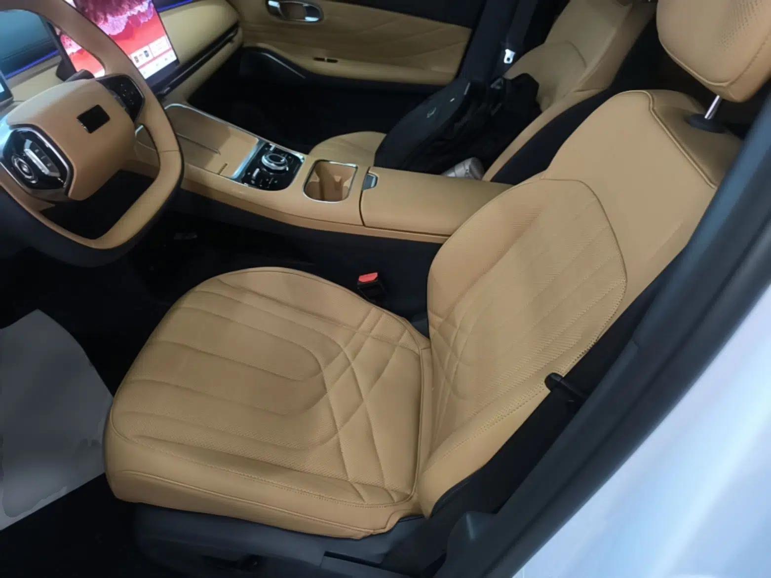 Geely Galaxy Xingjian 7 EM-i 2025 120km Exploration+ Version — миниатюра 17
