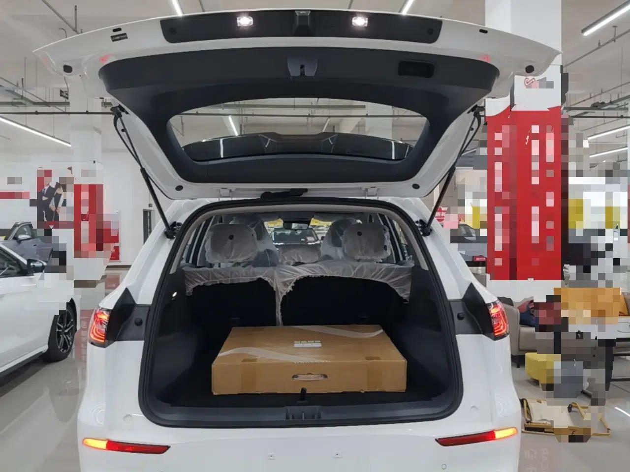 Geely Galaxy E5 2026 Model 530km Launch Edition — миниатюра 22