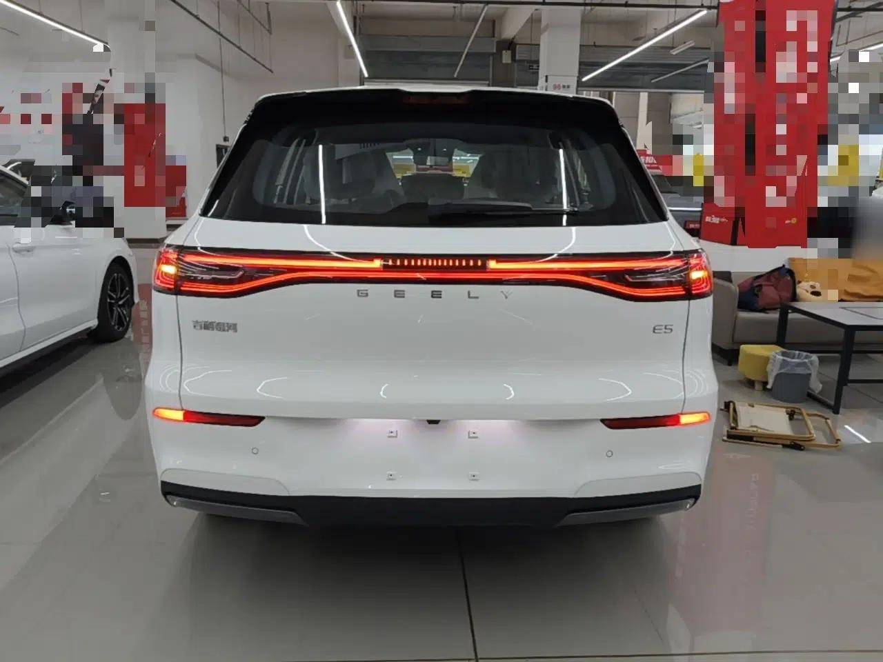 Geely Galaxy E5 2026 Model 530km Launch Edition — миниатюра 5
