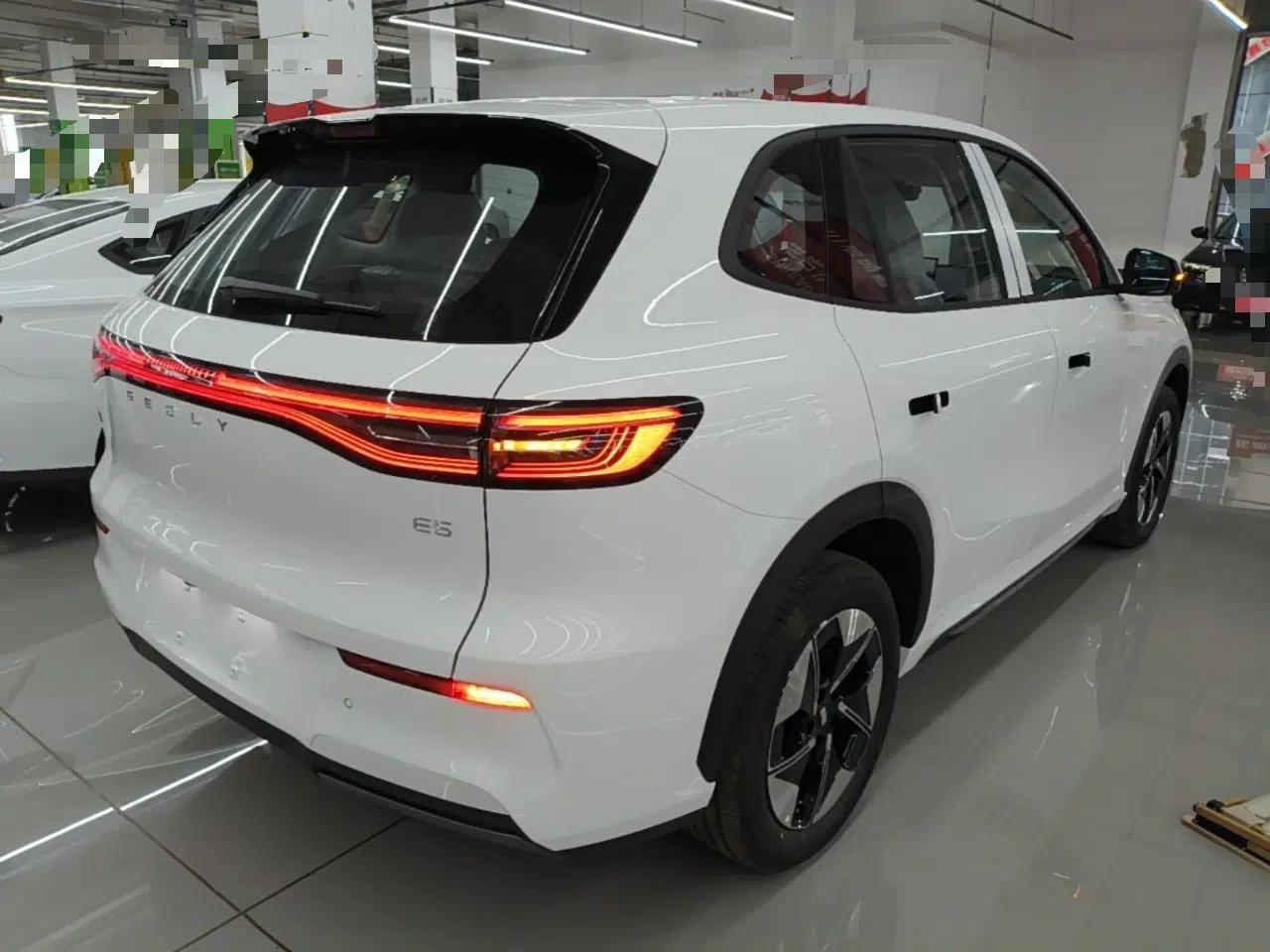 Geely Galaxy E5 2026 Model 530km Launch Edition — миниатюра 6