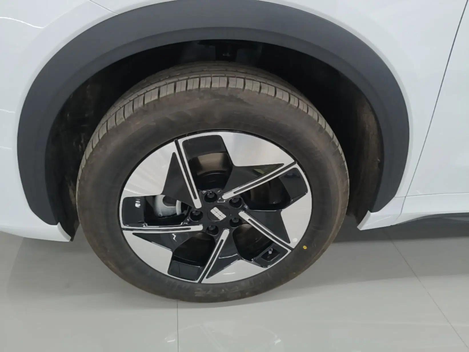 Geely Galaxy E5 2026 Model 530km Launch Edition — миниатюра 10
