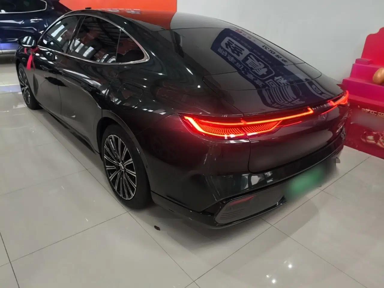 Geely Galaxy 8 2025 130km EM-P Starship Edition — миниатюра 4