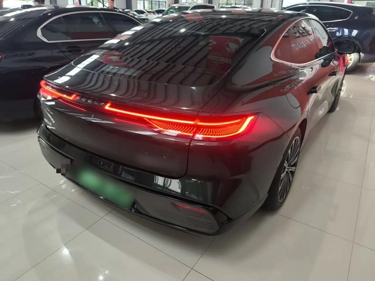 Geely Galaxy 8 2025 130km EM-P Starship Edition — миниатюра 6