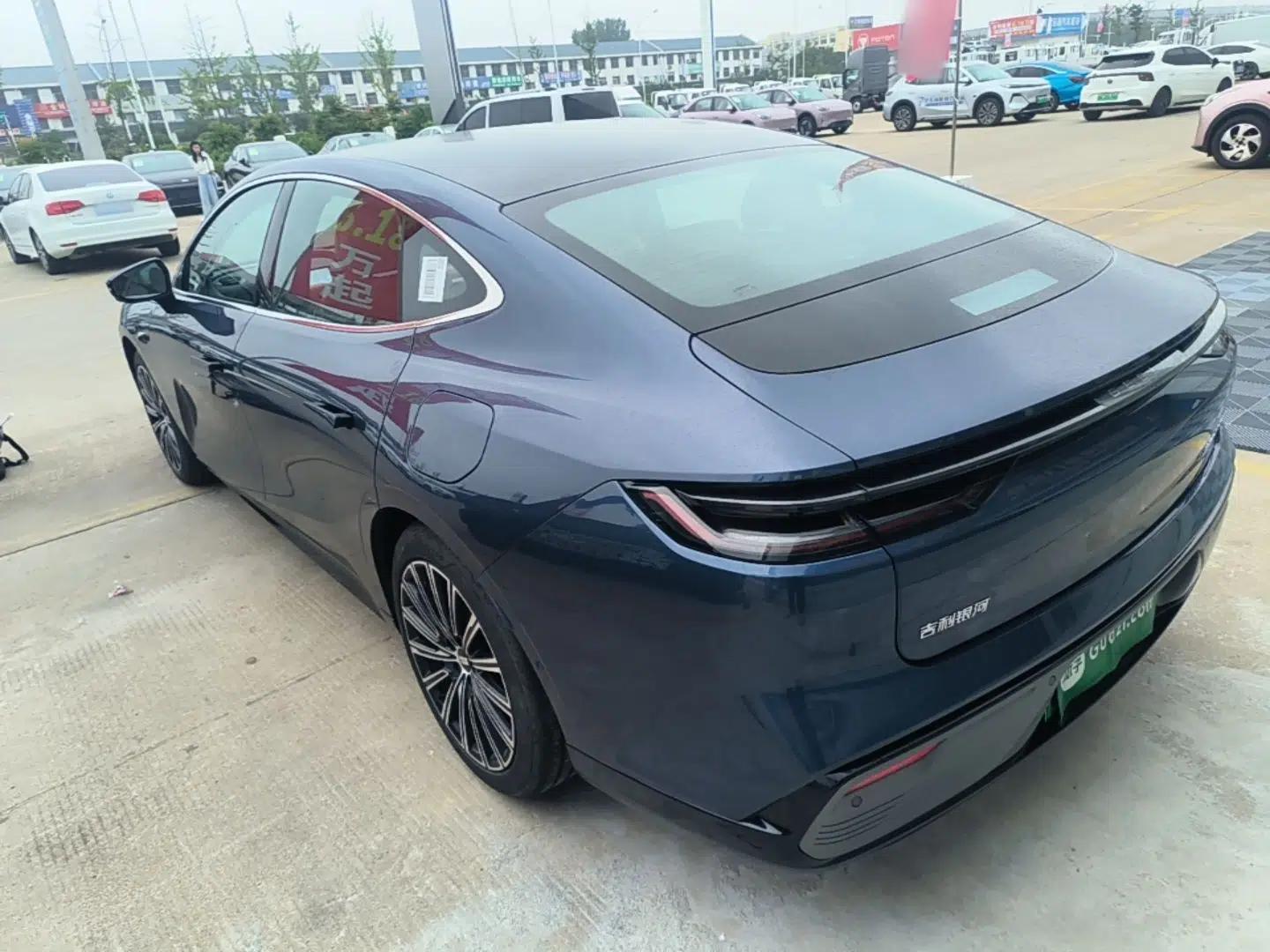 Geely Galaxy 8 2025 130km EM-P Exploration Edition — миниатюра 4