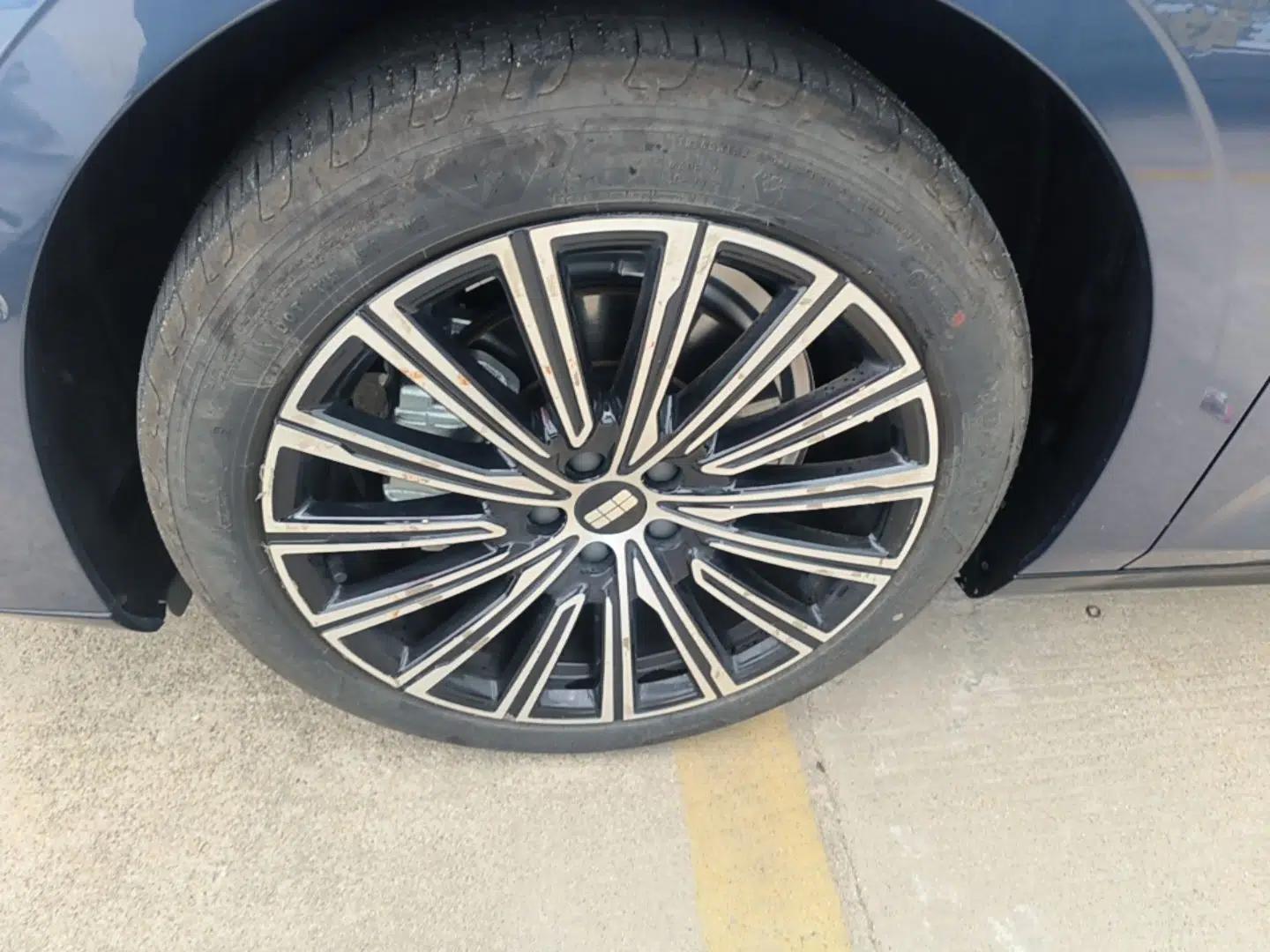 Geely Galaxy 8 2025 130km EM-P Exploration Edition — миниатюра 10