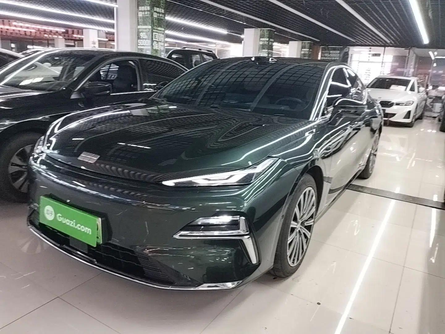 Geely Galaxy 8 2025 130km EM-P Starship Edition — миниатюра 1