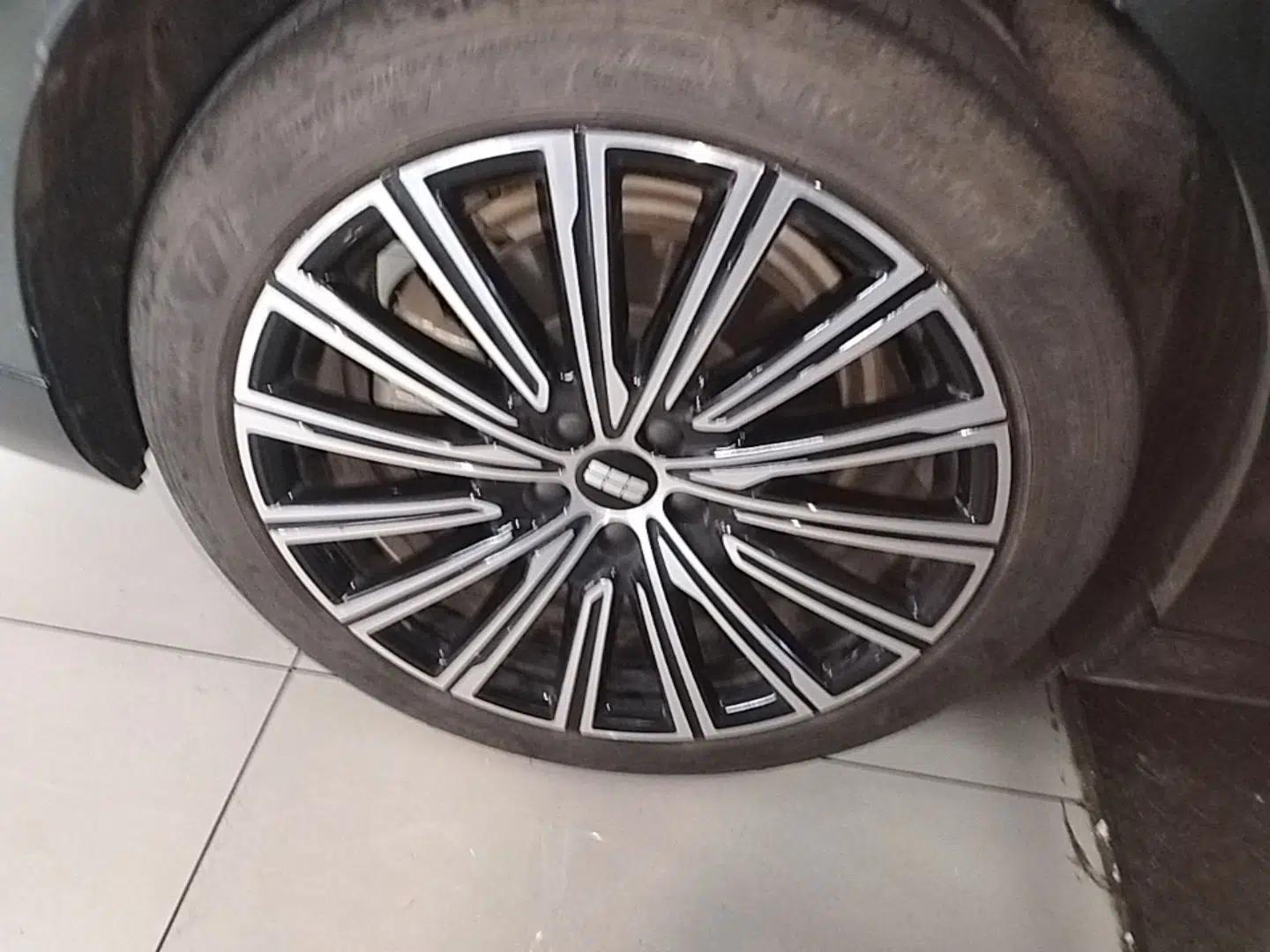 Geely Galaxy 8 2025 130km EM-P Starship Edition — миниатюра 11