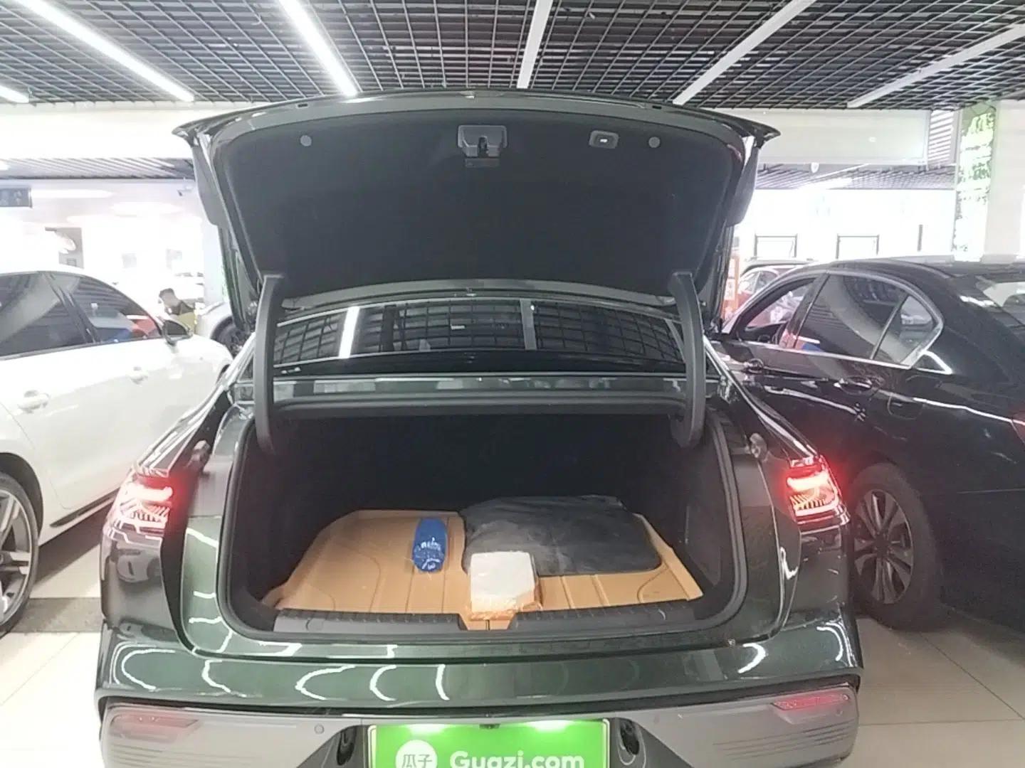 Geely Galaxy 8 2025 130km EM-P Starship Edition — миниатюра 22
