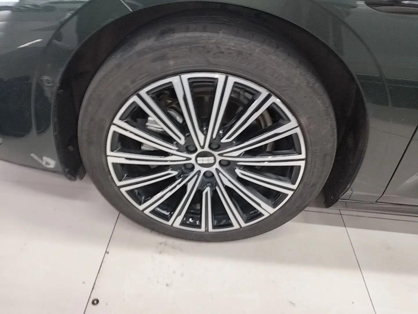 Geely Galaxy 8 2025 130km EM-P Starship Edition — миниатюра 10
