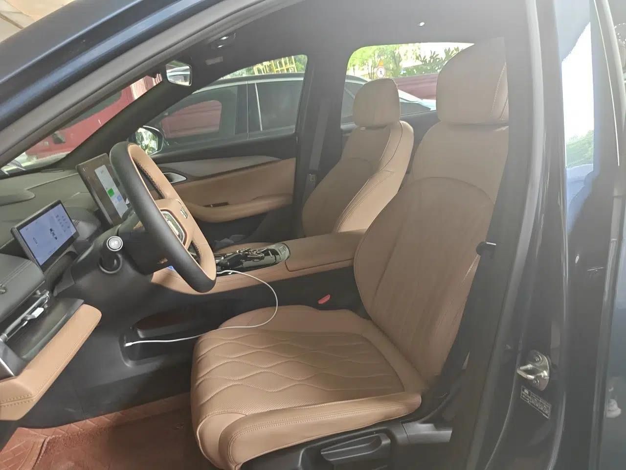 Geely Galaxy A7 2025 Model EM-i 70km Launch Edition — миниатюра 15