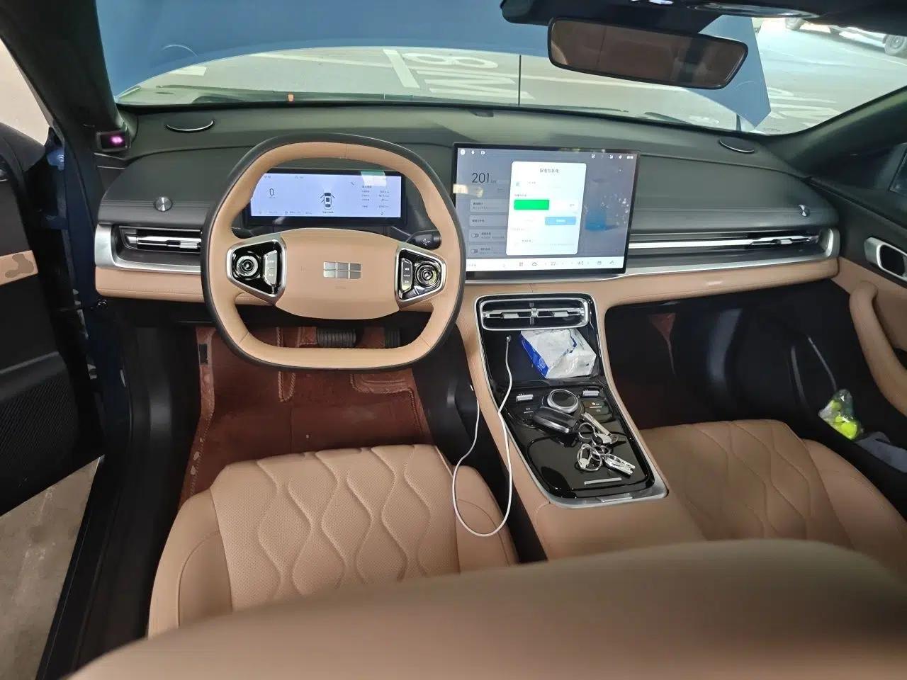 Geely Galaxy A7 2025 Model EM-i 70km Launch Edition — миниатюра 9