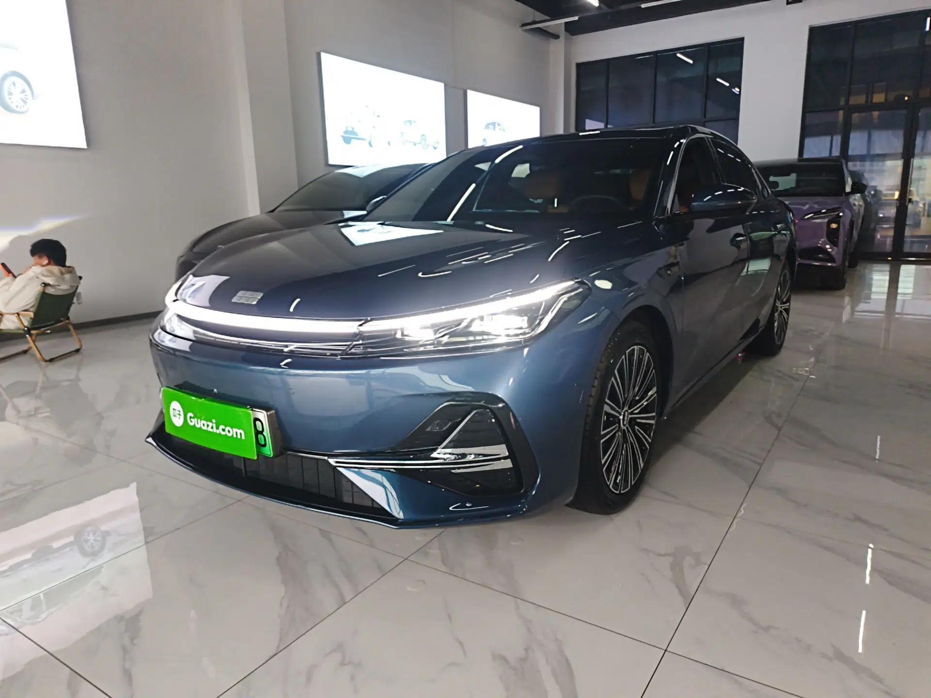 Geely Galaxy A7 2025 Model EM-i 150km Starship Edition — миниатюра 1