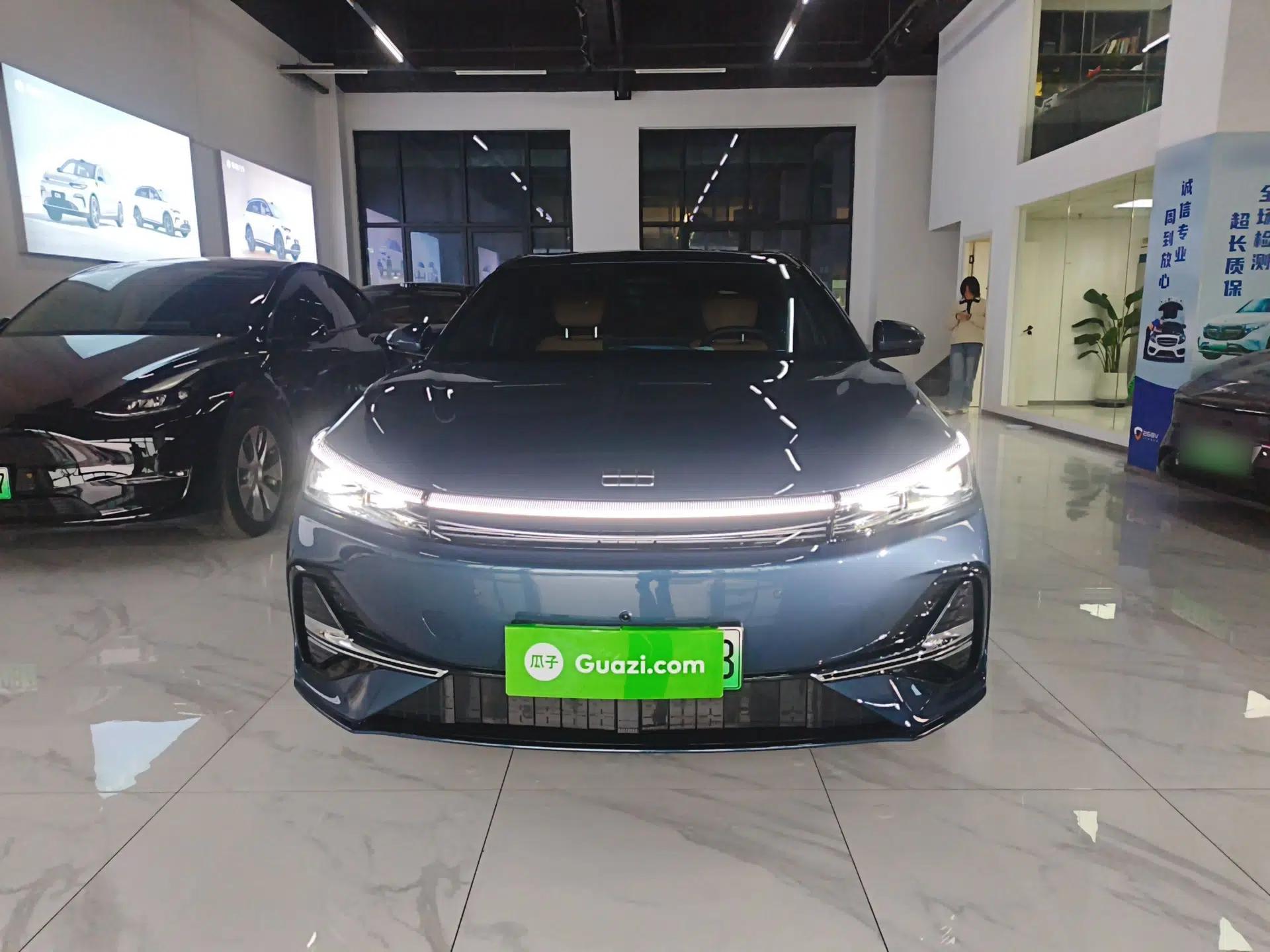Geely Galaxy A7 2025 Model EM-i 150km Starship Edition — миниатюра 2