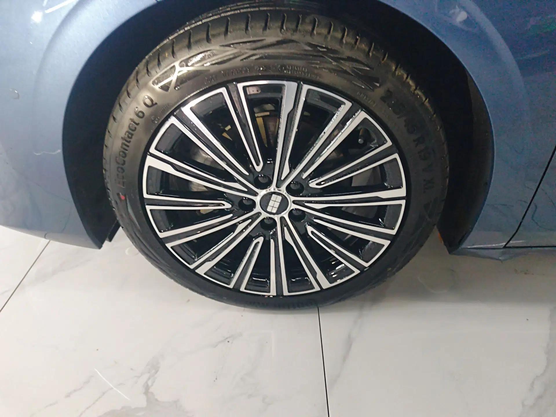 Geely Galaxy A7 2025 Model EM-i 150km Starship Edition — миниатюра 10