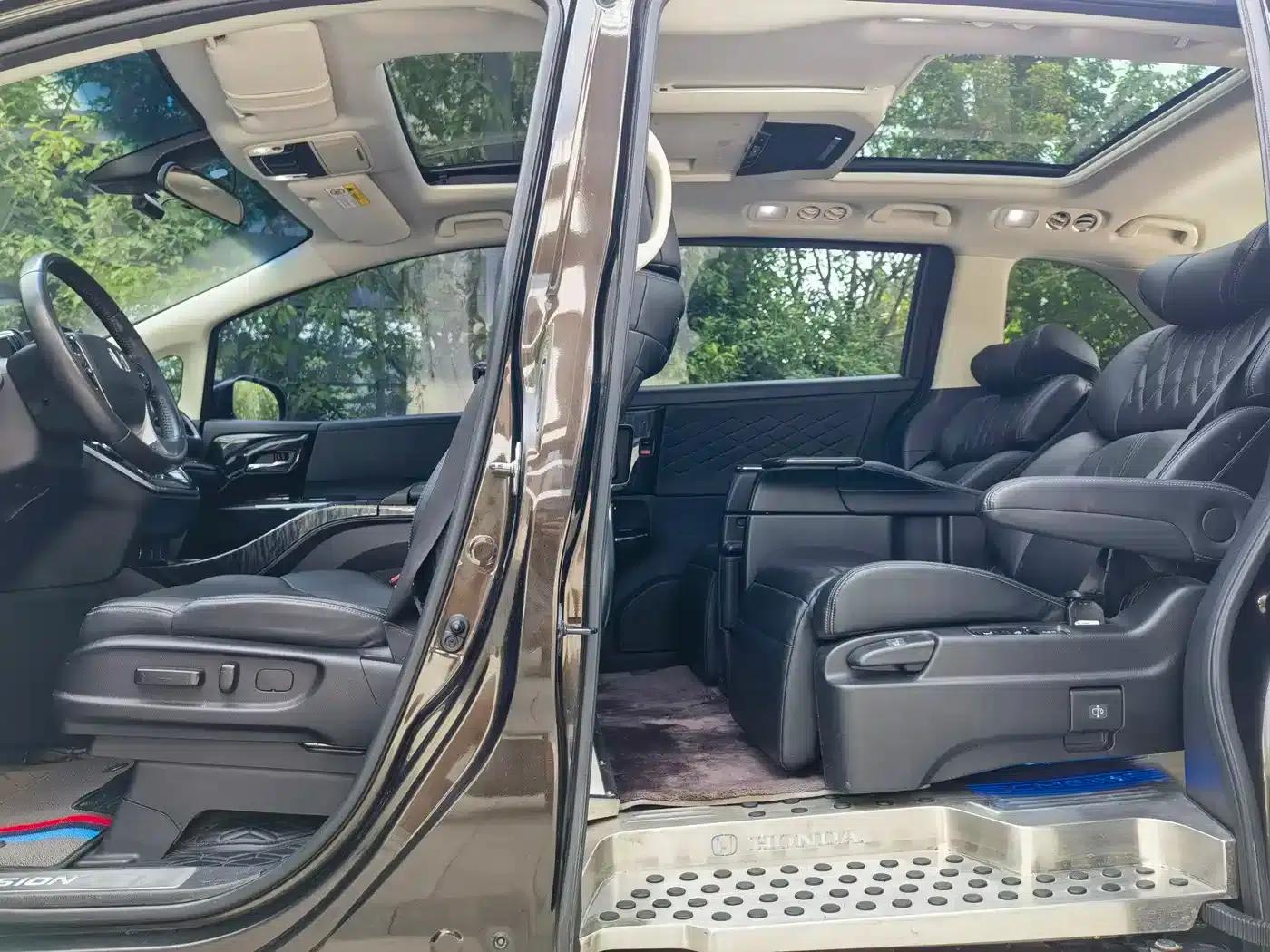 Elysion 2019 2.0L Hybrid Luxury Edition — миниатюра 16
