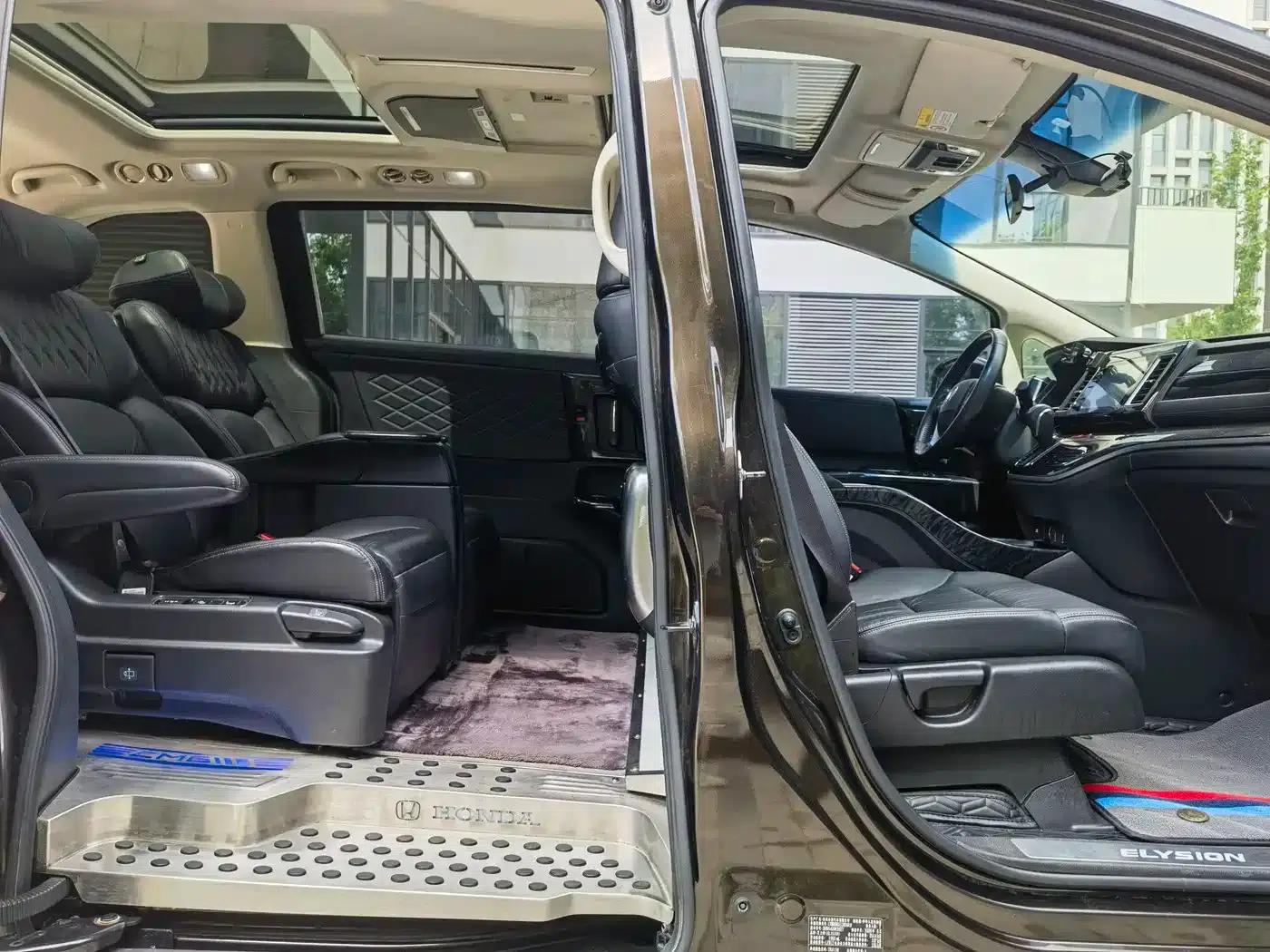 Elysion 2019 2.0L Hybrid Luxury Edition — миниатюра 20