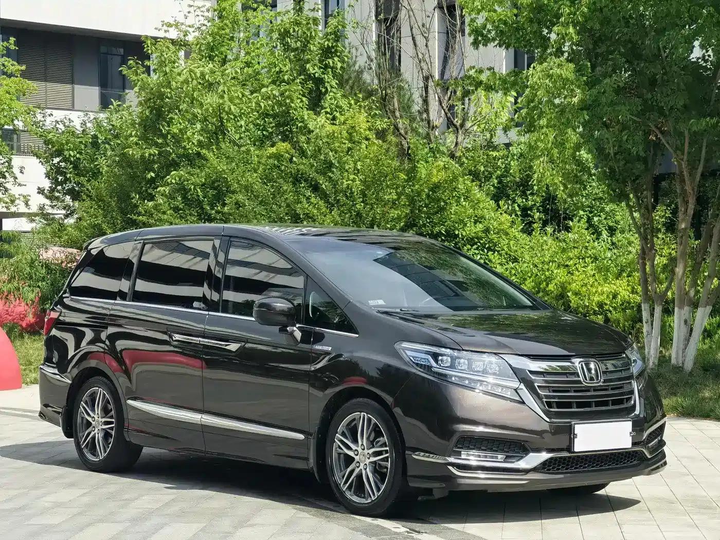 Elysion 2019 2.0L Hybrid Luxury Edition — миниатюра 3