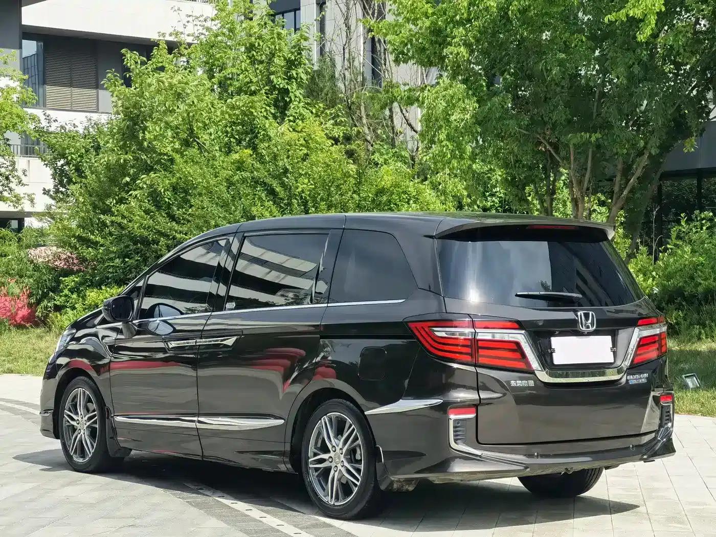 Elysion 2019 2.0L Hybrid Luxury Edition — миниатюра 5