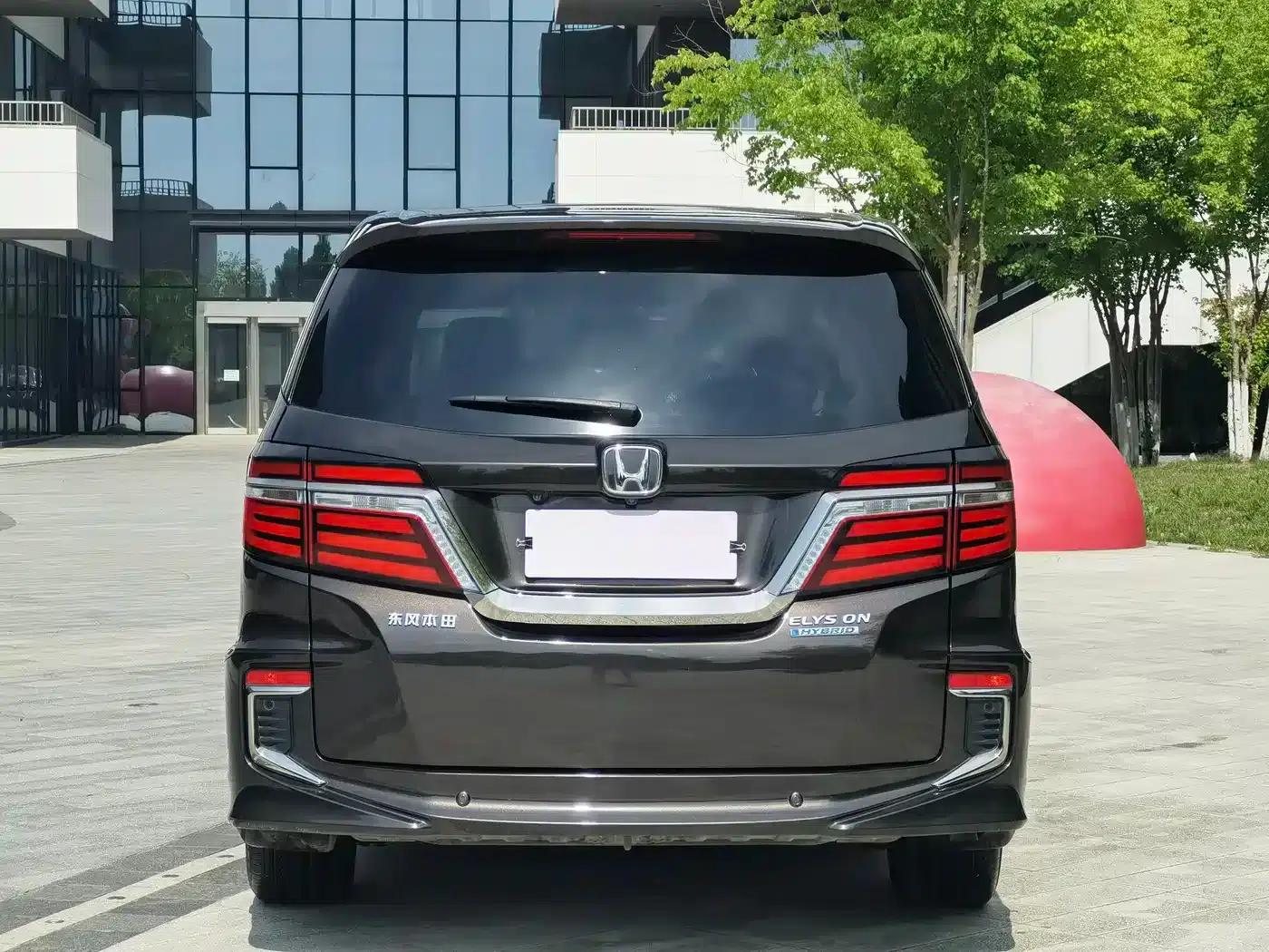Elysion 2019 2.0L Hybrid Luxury Edition — миниатюра 6