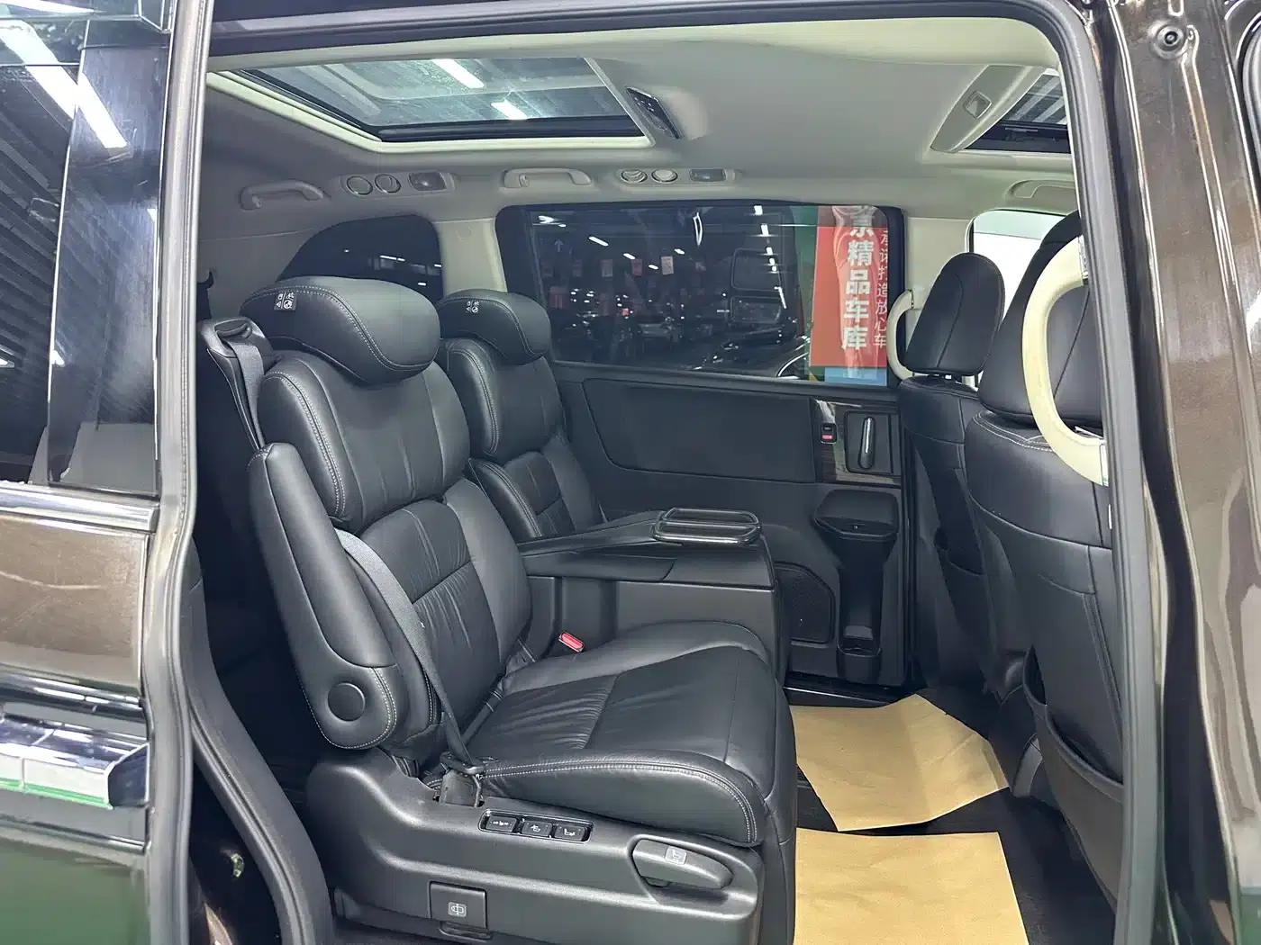 Elysion 2016 2.4L Supreme Edition — миниатюра 25