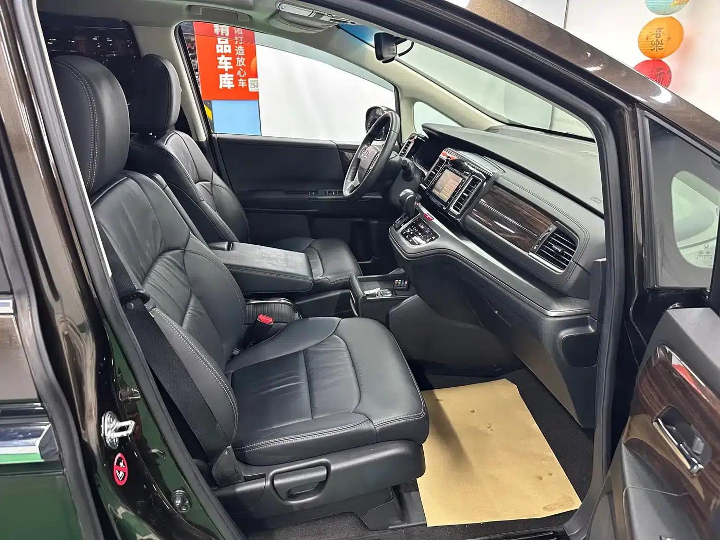 Elysion 2016 2.4L Supreme Edition — миниатюра 26