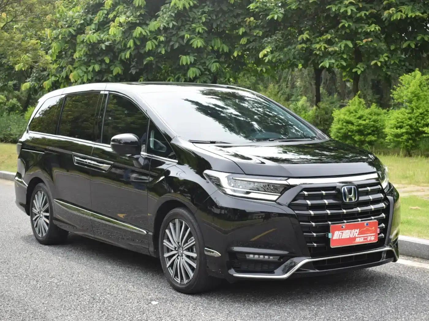 Elysion 2022 2.0L e:HEV Luxury Edition — миниатюра 3