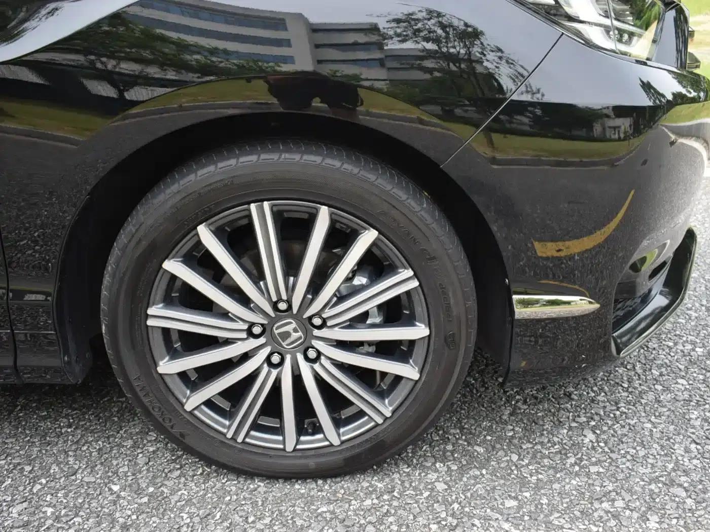 Elysion 2022 2.0L e:HEV Luxury Edition — миниатюра 8