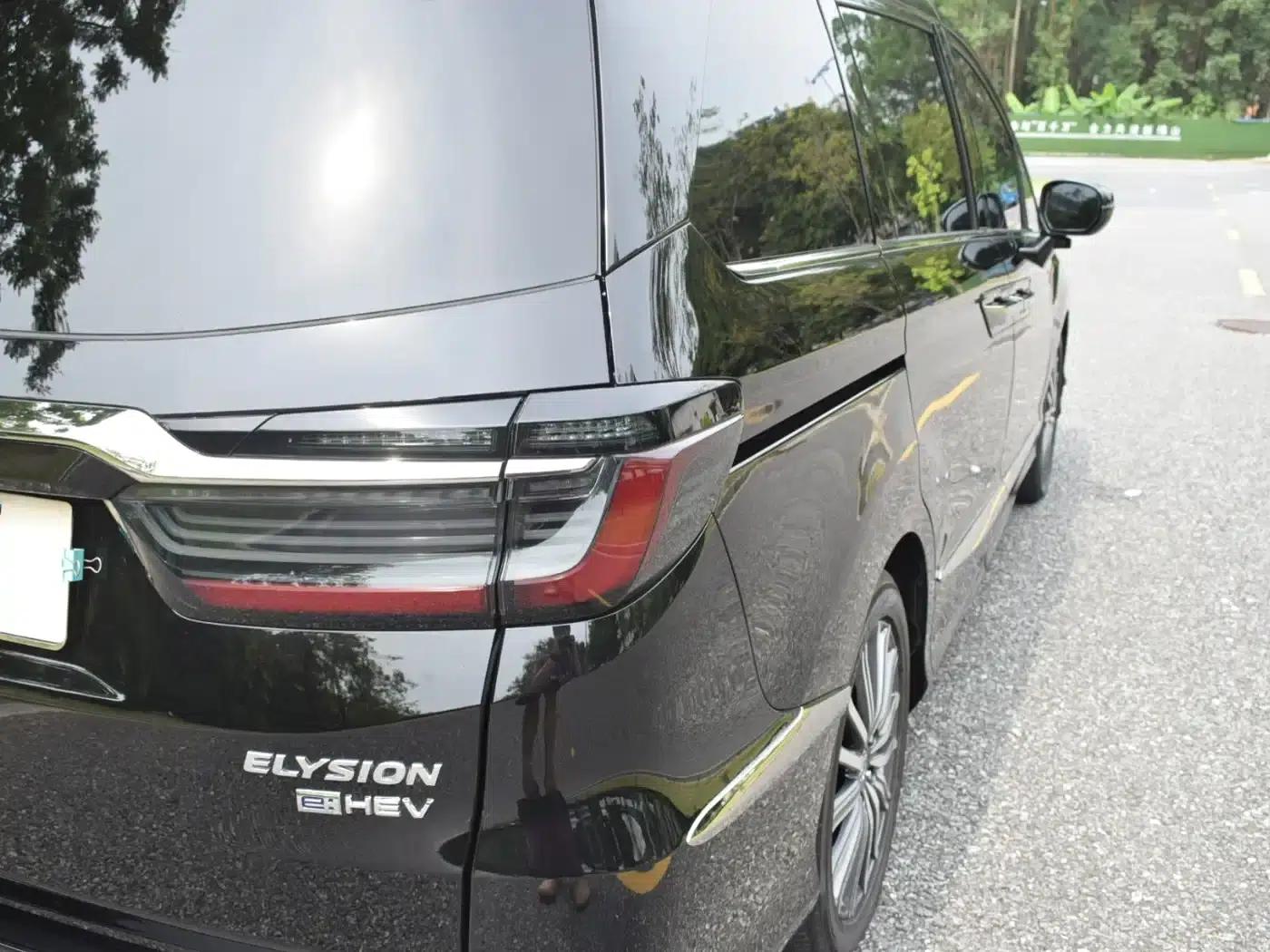 Elysion 2022 2.0L e:HEV Luxury Edition — миниатюра 10