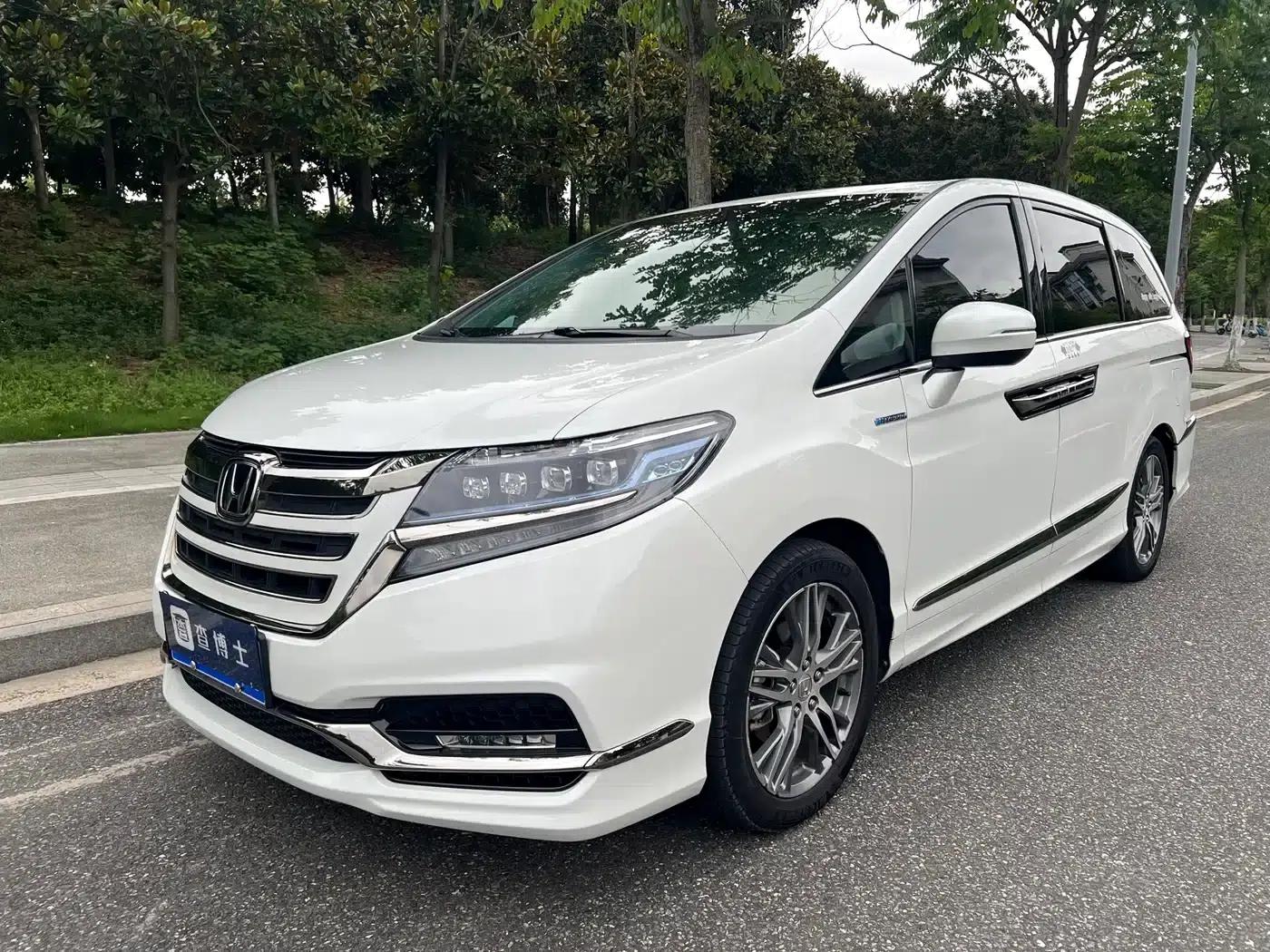 Elysion 2019 2.0L Hybrid Luxury Edition — миниатюра 1