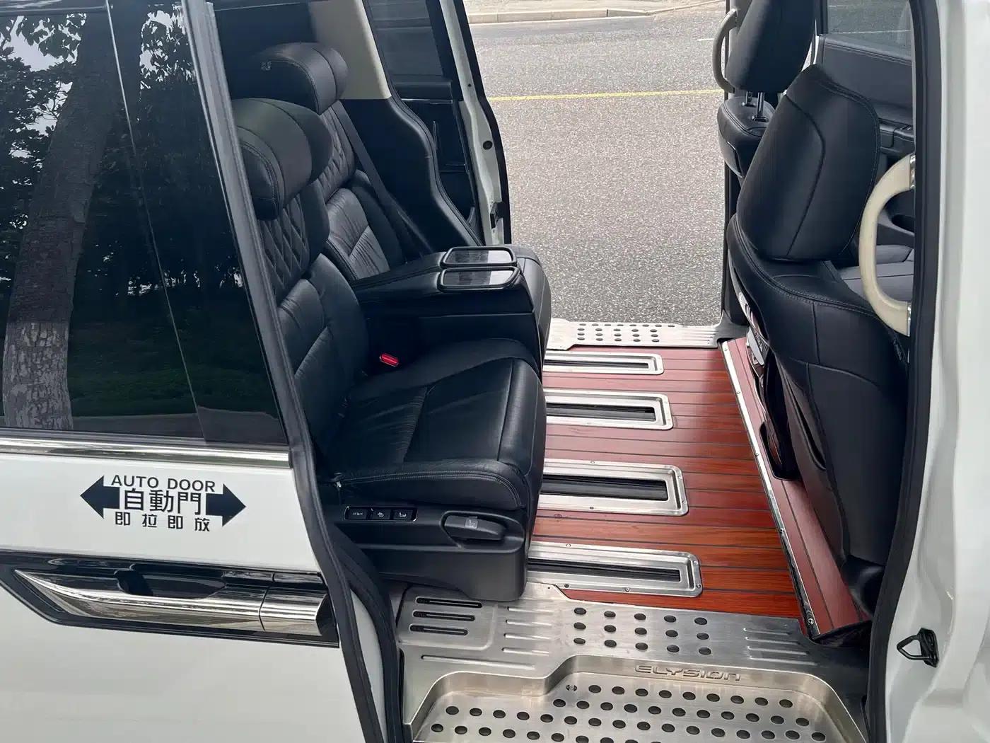 Elysion 2019 2.0L Hybrid Luxury Edition — миниатюра 12