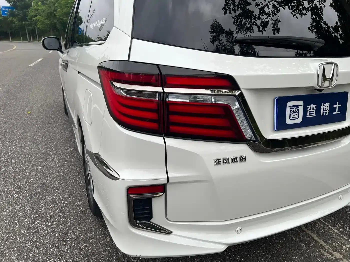 Elysion 2019 2.0L Hybrid Luxury Edition — миниатюра 16