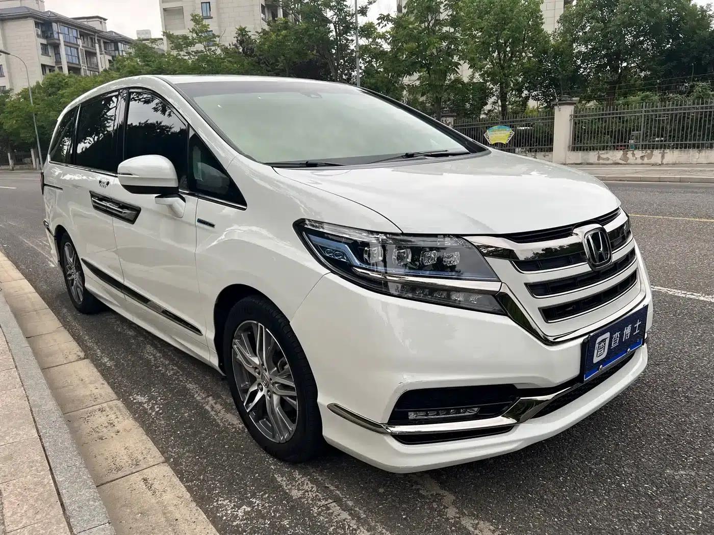 Elysion 2019 2.0L Hybrid Luxury Edition — миниатюра 3