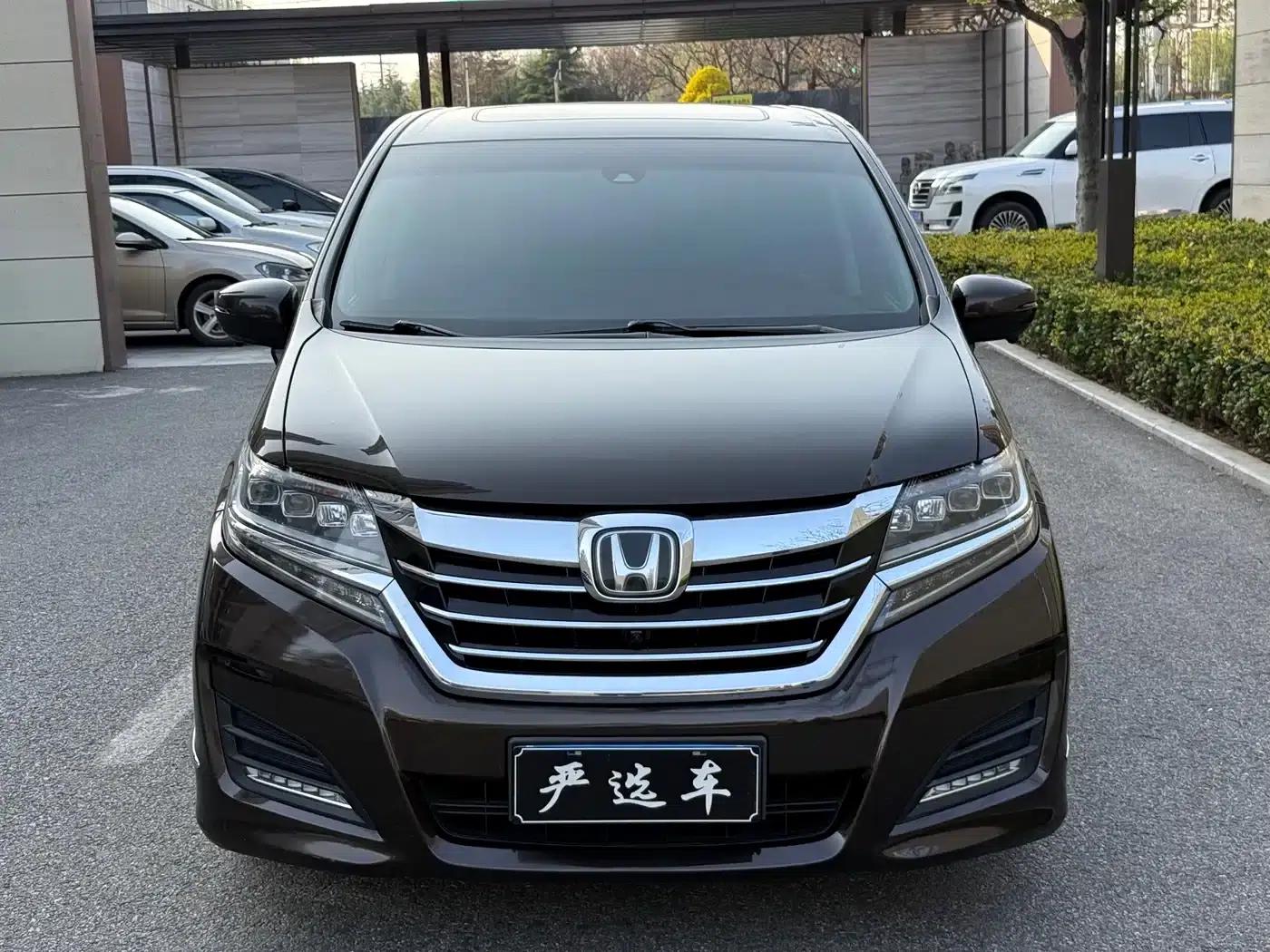 Elysion 2016 2.4L Luxury Edition — миниатюра 2