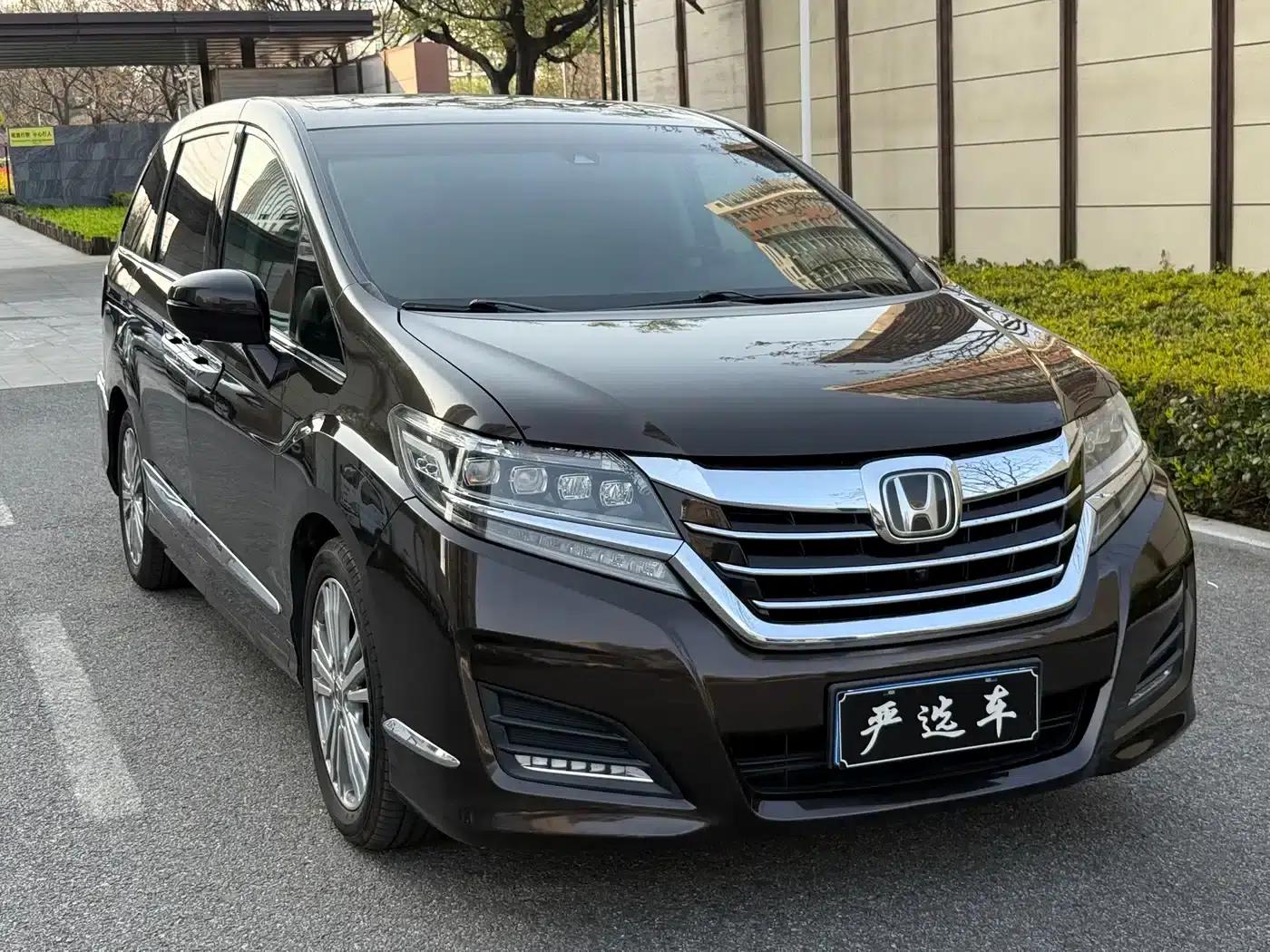 Elysion 2016 2.4L Luxury Edition — миниатюра 3