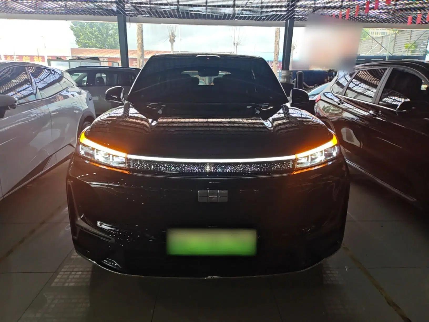 Geely Galaxy M9 2025 Model 210km Four-Wheel-Drive Leading Edition — миниатюра 2