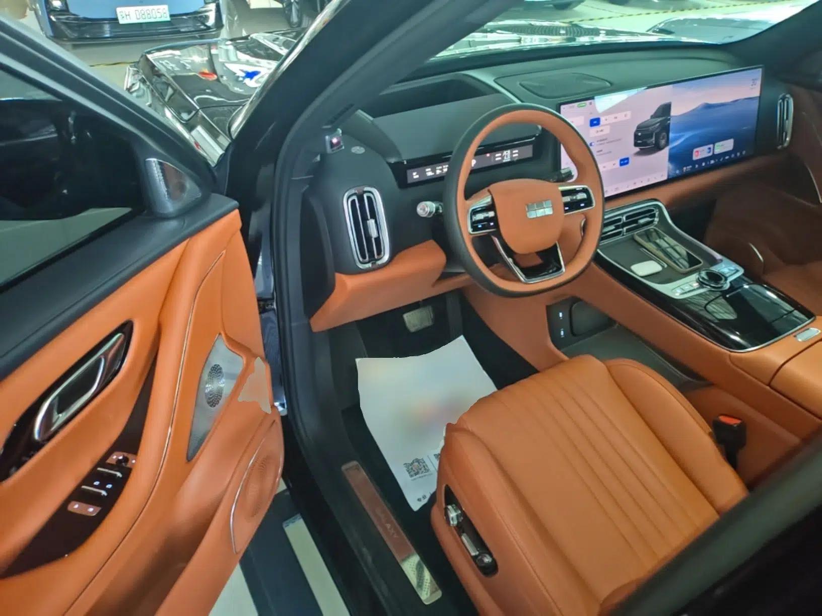 Geely Galaxy M9 2025 Model 210km Four-Wheel-Drive Leading Edition — миниатюра 18