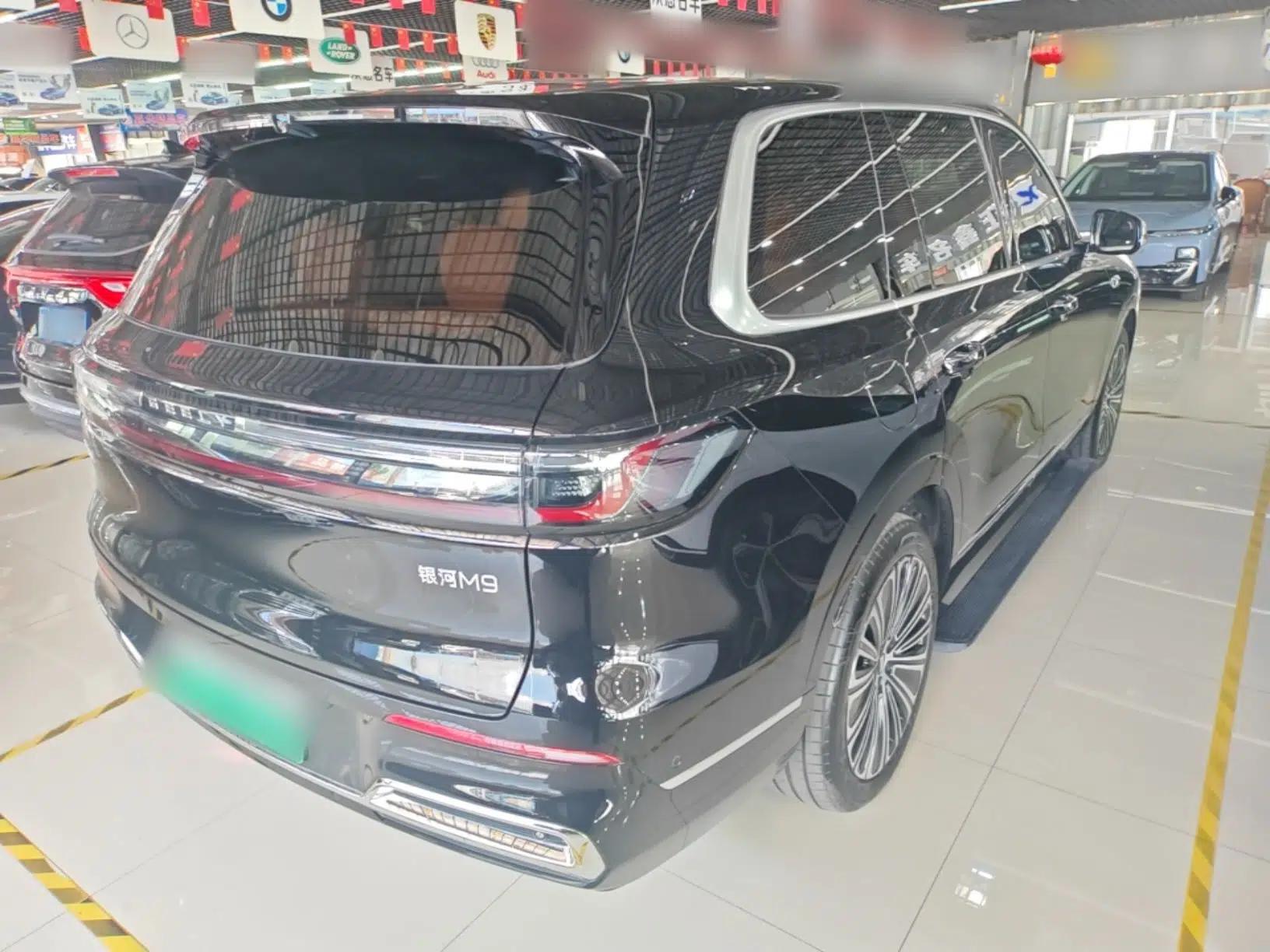 Geely Galaxy M9 2025 Model 210km Four-Wheel-Drive Leading Edition — миниатюра 6