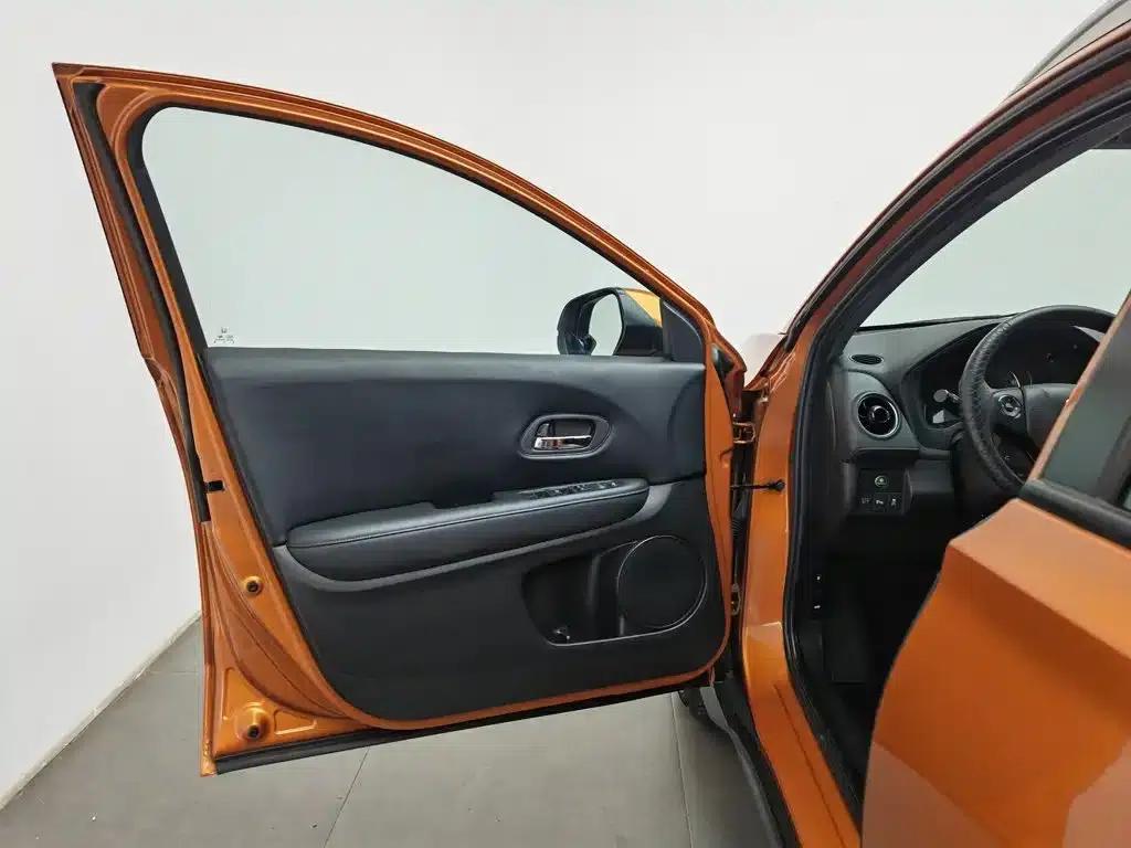 Honda XR-V 2015 1.5L LXi CVT Classic Edition — миниатюра 8