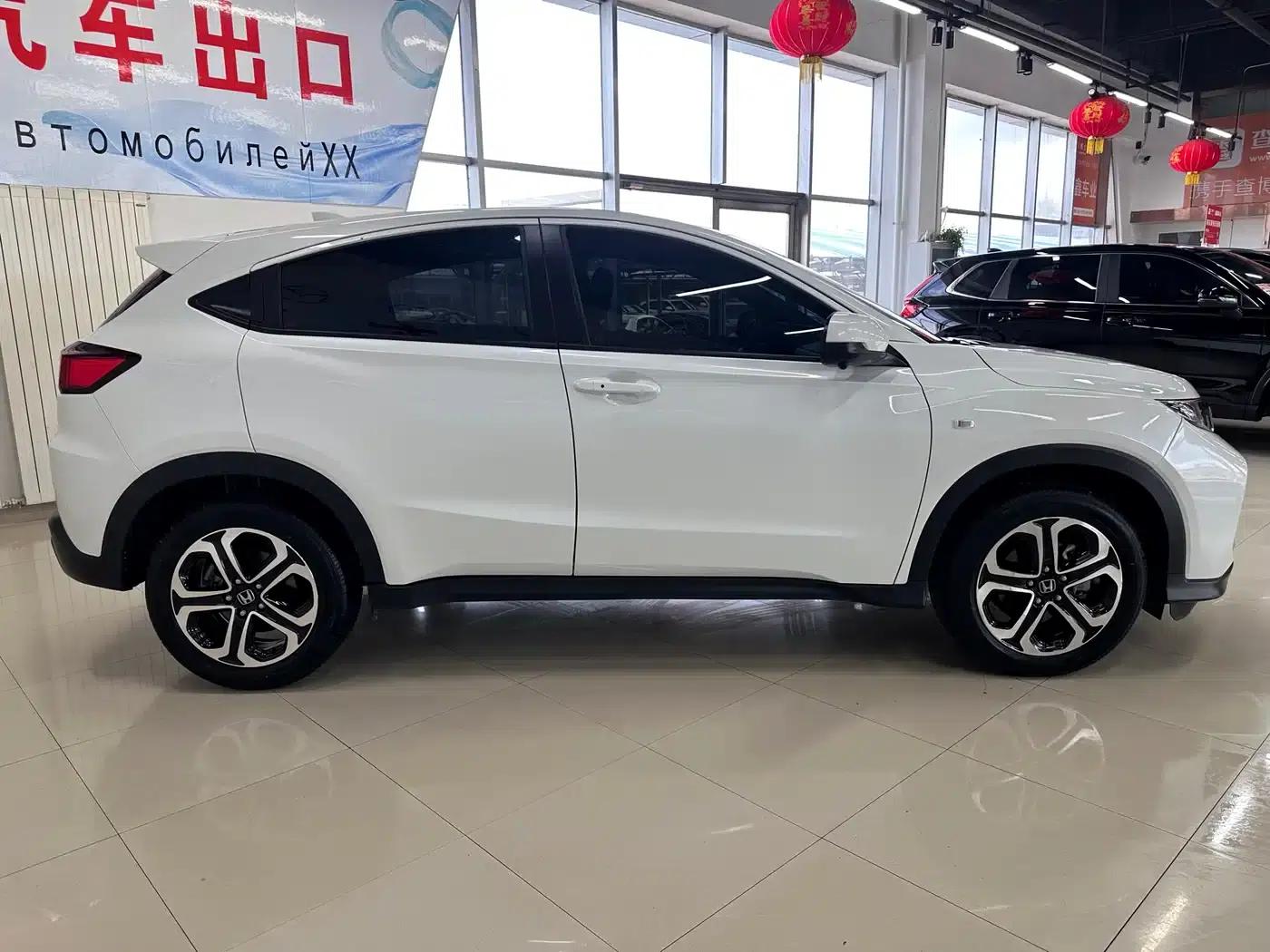 Honda XR-V 2022 1.5L CVT Obsidian Edition — миниатюра 4
