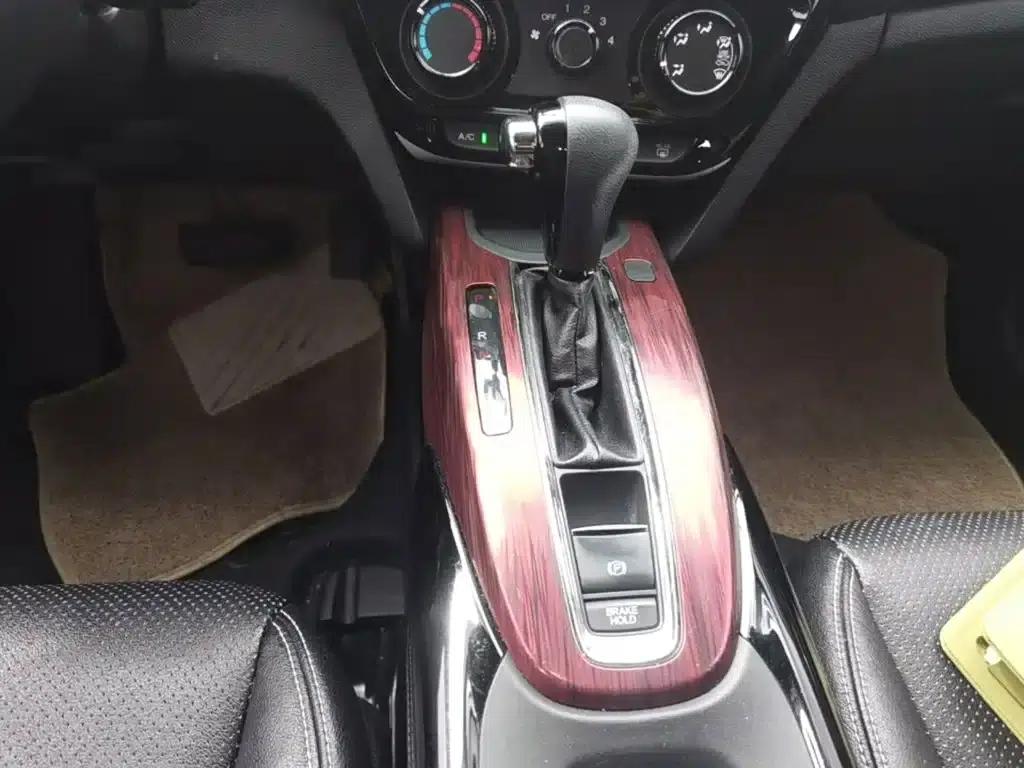 Honda XR-V 2017 1.5L LXi CVT Classic Edition — миниатюра 14