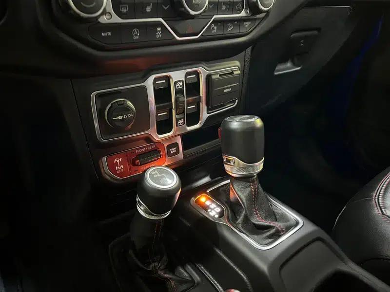 Jeep Wrangler 2022 2.0L Automatic 4WD 5-seater Parallel Import — миниатюра 15