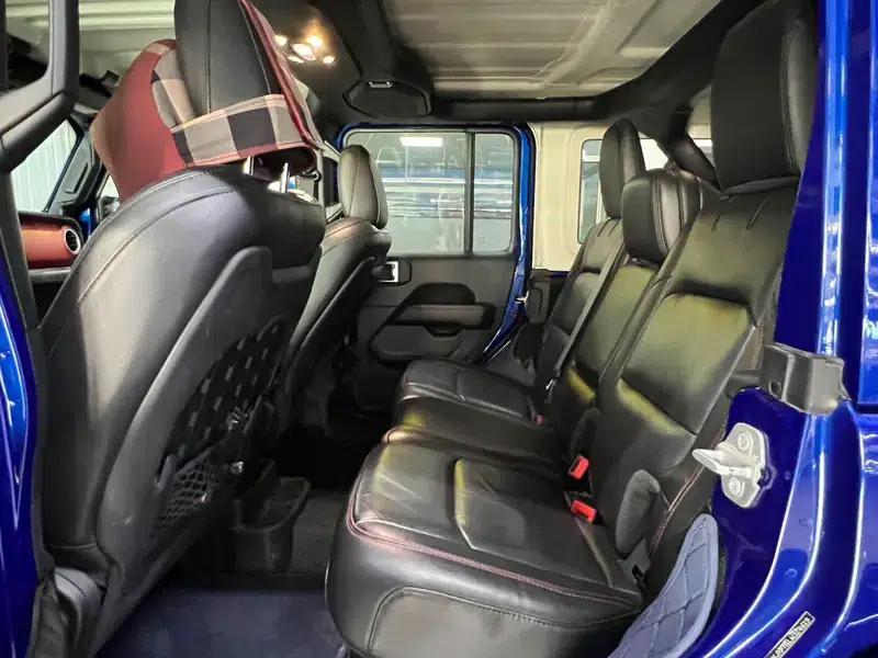 Jeep Wrangler 2022 2.0L Automatic 4WD 5-seater Parallel Import — миниатюра 17