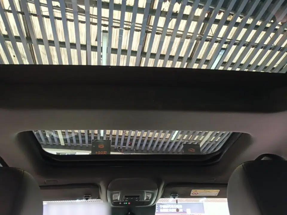 Cadillac CT5 2022 28T Platinum Super Driver-Assistance Edition — миниатюра 21